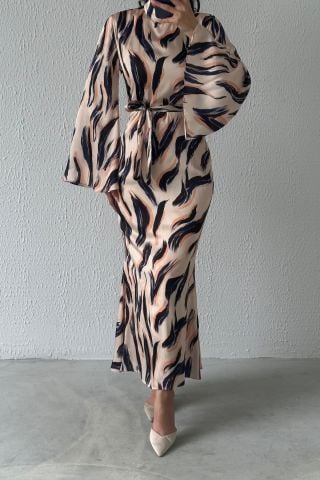 Colorful Patterned Satin Flounce Sleeve Hijab Evening Dress Black