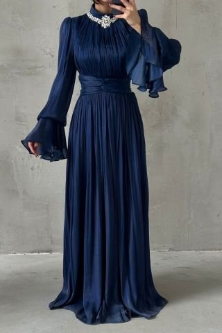 Zarif Taş Detaylı Volan Kollu Tesettür Abiye Lacivert