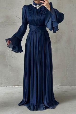 Zarif Taş Detaylı Volan Kollu Tesettür Abiye Lacivert