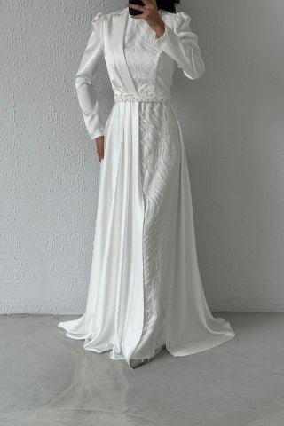 Dazzling Model Cape Satin Hijab Evening Dress Ecru