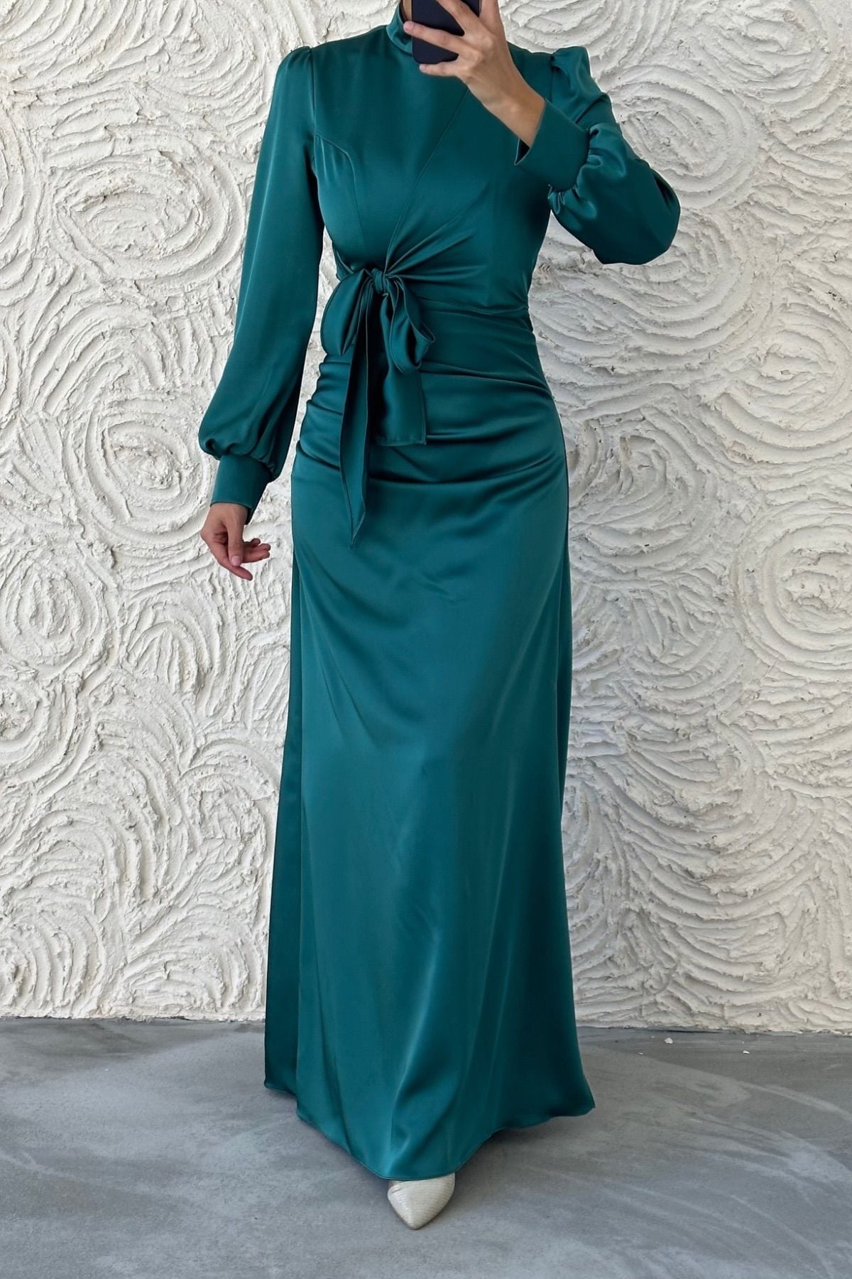 Satin Hijab Evening Dress with Gathering and Knot Detail, Emerald Green -  Leyuze Boutique