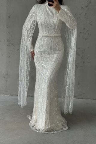 Işıltılı İşlemeli Uzun Kollu Tesettür Abiye Beyaz