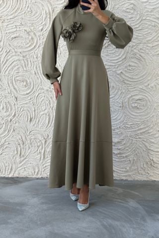 Şık Kemerli Broş Detaylı Dalgıç Tesettür Elbise Haki