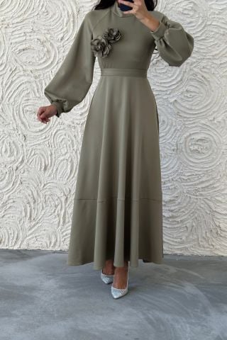 Şık Kemerli Broş Detaylı Dalgıç Tesettür Elbise Haki