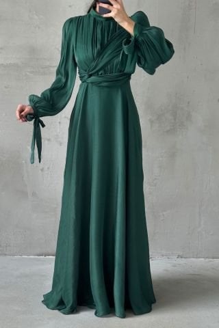 Kol Bağlama Detaylı Akıcı Kumaş Tesettür Abiye Yeşil