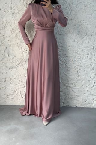 Kuşaklı Omuzu Taş Detaylı Saten Tesettür Abiye Pudra