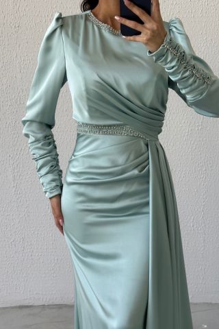 Elegant Sparkle: Stone Detailed Draped Satin Hijab Evening Dress Mint Green