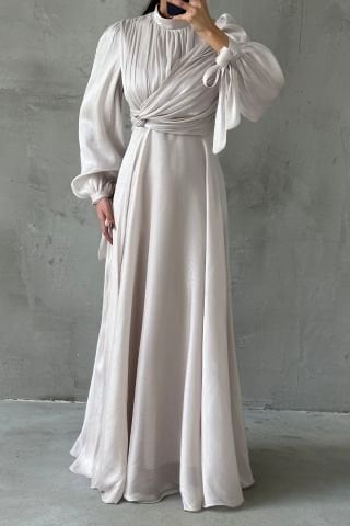 Kol Bağlama Detaylı Akıcı Kumaş Tesettür Abiye Taş