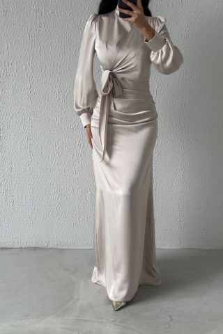 Büzgü Ve Düğüm Detaylı Saten Tesettür Abiye Bej