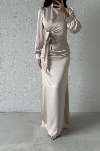 Büzgü Ve Düğüm Detaylı Saten Tesettür Abiye Bej