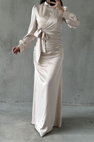 Büzgü Ve Düğüm Detaylı Saten Tesettür Abiye Bej