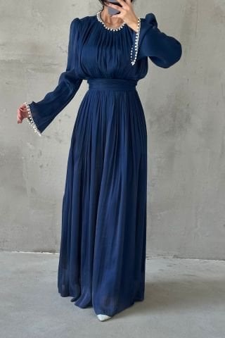 İncilerle Süslenmiş Akıcı Organze Kumaş Tesettür Abiye Lacivert