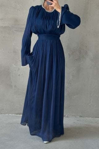 İncilerle Süslenmiş Akıcı Organze Kumaş Tesettür Abiye Lacivert